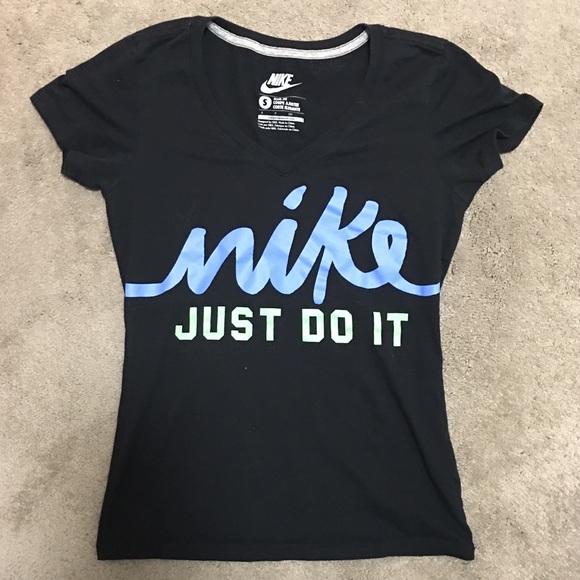 Nike Tops - 💎NIKE Workout shirt